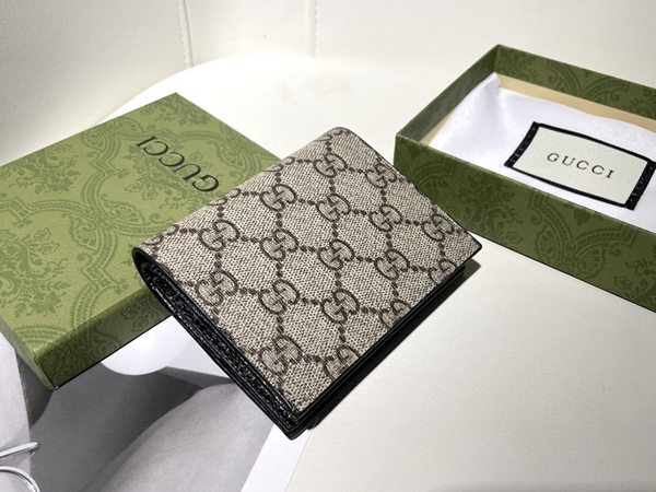 グッチ財布コピー内部構造